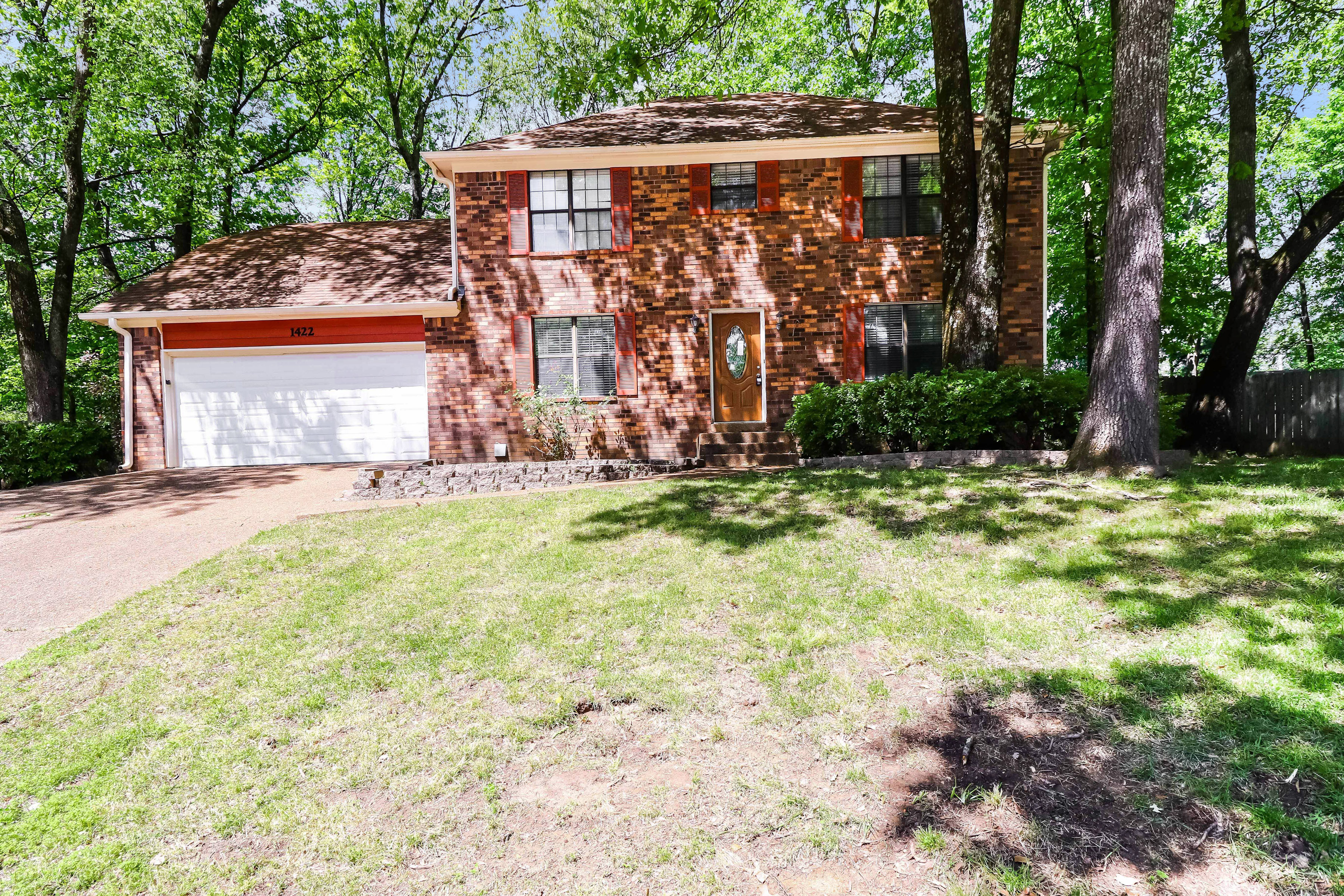 1422 Hawkcrest Cove N Cordova, TN 38016